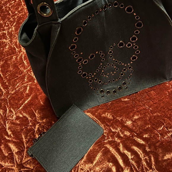 Betsey Johnson Denim Skull Bag with Pouch - Picture 4 of 11